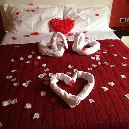 21-12 Bed & Breakfast