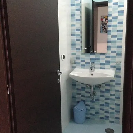 Bed and Breakfast 21-12